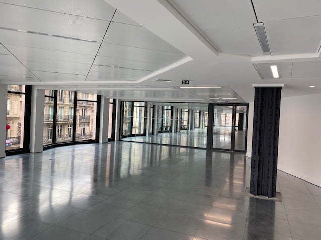 Vous cherchez un peintre à Paris pour des travaux ? Notre entreprise de peinture regroupe des artisans peintres professionnels